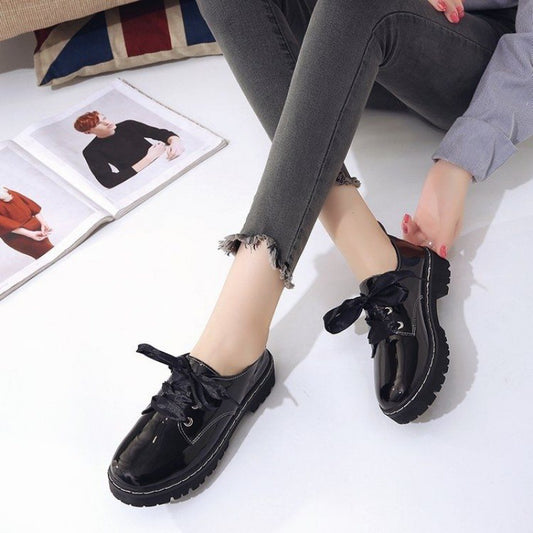 Ladies British Lace-up Small Leather Shoes